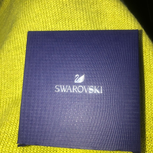 Swarovski Dice Necklace brand new in box - Picture 4 of 5